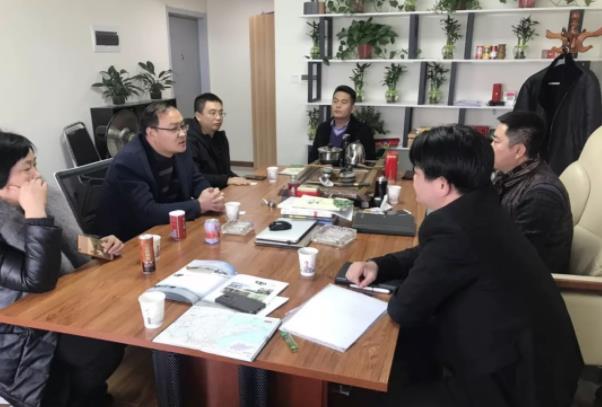 陪同政府園區(qū)對(duì)接考察食品飲料加工投資選址項(xiàng)目，將進(jìn)一步推進(jìn)項(xiàng)目落地