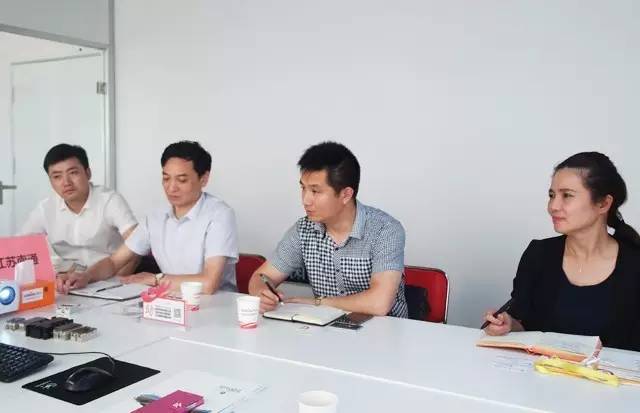東方龍商務(wù)舉行三場投資選址項(xiàng)目政府對接會(huì),并將同步推進(jìn)項(xiàng)目考察 東方龍商務(wù)舉行三場投資選址項(xiàng)目政府對接會(huì),并將同步推進(jìn)項(xiàng)目考察