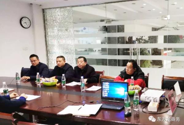 陪同政府園區(qū)對(duì)接考察智能倉儲(chǔ)物流設(shè)備投資選址項(xiàng)目方，加快推進(jìn)項(xiàng)目落地，提升招商引資實(shí)效