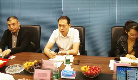 陪同政府園區(qū)對接考察智慧充電設備生產投資選址項目，精準對接促進雙方合作交流