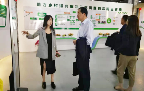 陪同政府園區(qū)對接考察品牌特色文化旅游集團(tuán)投資選址項目，構(gòu)建多元產(chǎn)業(yè)發(fā)展新模式
