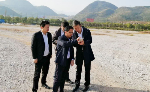 陪同大型生鮮綜合體投資選址項(xiàng)目方赴政府園區(qū)考察對(duì)接，助力企業(yè)加快選址布局