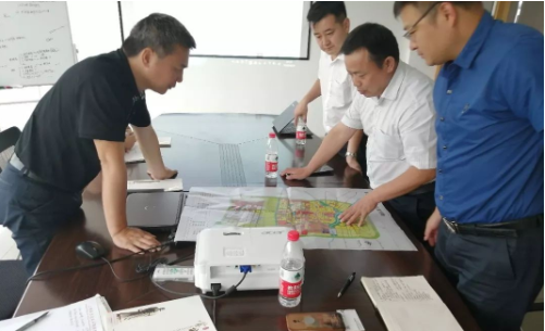 陪同政府園區(qū)對(duì)接考察自動(dòng)化機(jī)器人及激光設(shè)備投資選址項(xiàng)目，促進(jìn)地方智能制造業(yè)發(fā)展