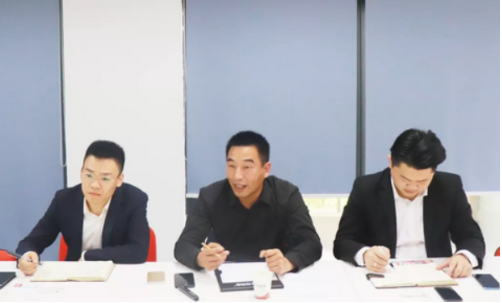 上海總部舉行高精密電子配件制造投資選址項(xiàng)目政府對(duì)接會(huì),推動(dòng)項(xiàng)目早落戶(hù)、早見(jiàn)效 上??偛颗e行高精密電子配件制造投資選址項(xiàng)目政府對(duì)接會(huì),推動(dòng)項(xiàng)目早落戶(hù)、早見(jiàn)效
