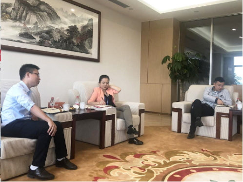 陪同政府園區(qū)對接考察高端包裝戶外型材投資選址項(xiàng)目，持續(xù)加大優(yōu)質(zhì)項(xiàng)目對接力度