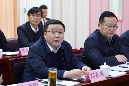 甘肅省人大常委會(huì)副主任、甘南藏族自治州委書記俞成輝一行蒞臨東方龍商務(wù)集團(tuán)，打造委托招商引資全國(guó)新標(biāo)桿