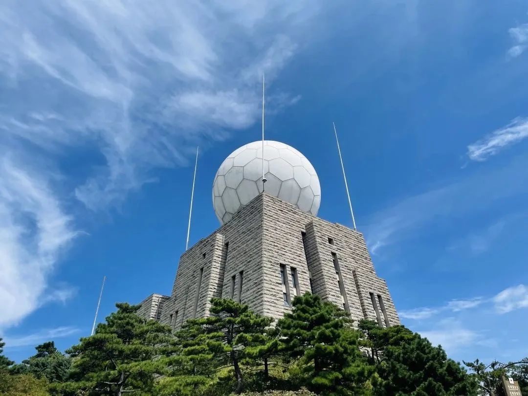 東方龍商務與春天有個約會！集團100余人赴安徽黃山“團建”，太嗨了！“奔跑二季度”——我們準備好了！
