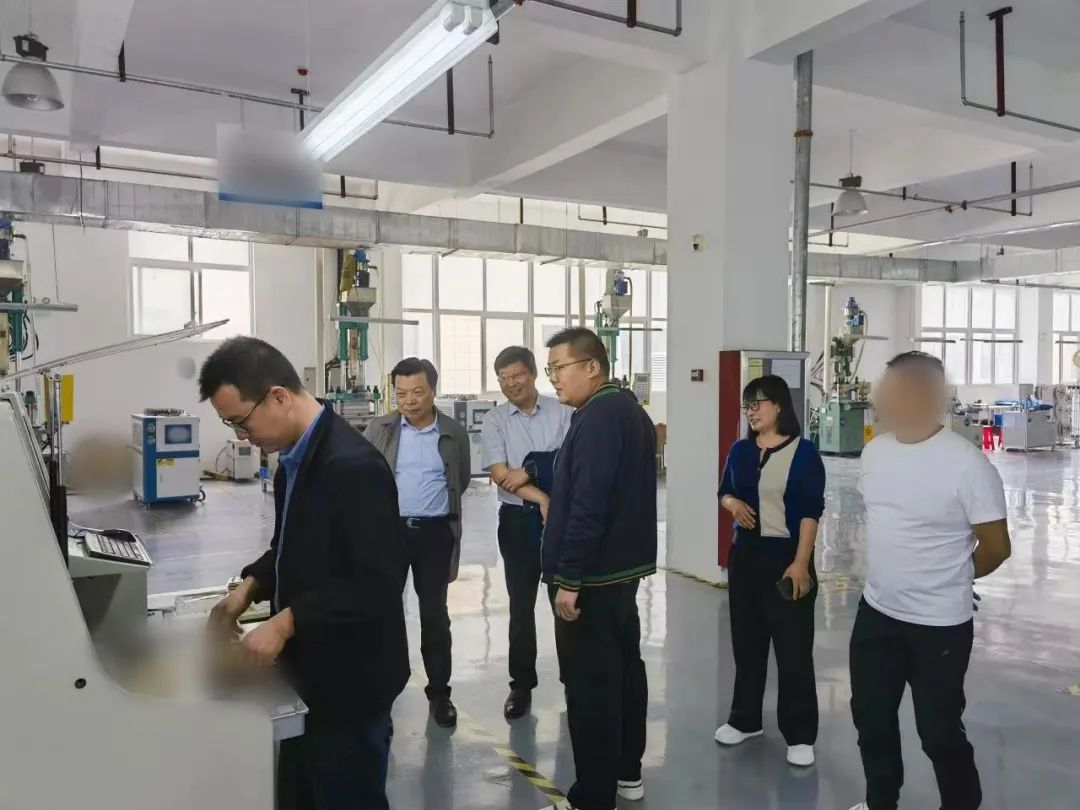 投資額5億，產(chǎn)品暢銷(xiāo)歐洲、北美和東南亞市場(chǎng)！LED顯示屏+光源產(chǎn)品生產(chǎn)擴(kuò)建投資選址項(xiàng)目方實(shí)地考察河南某地方政府