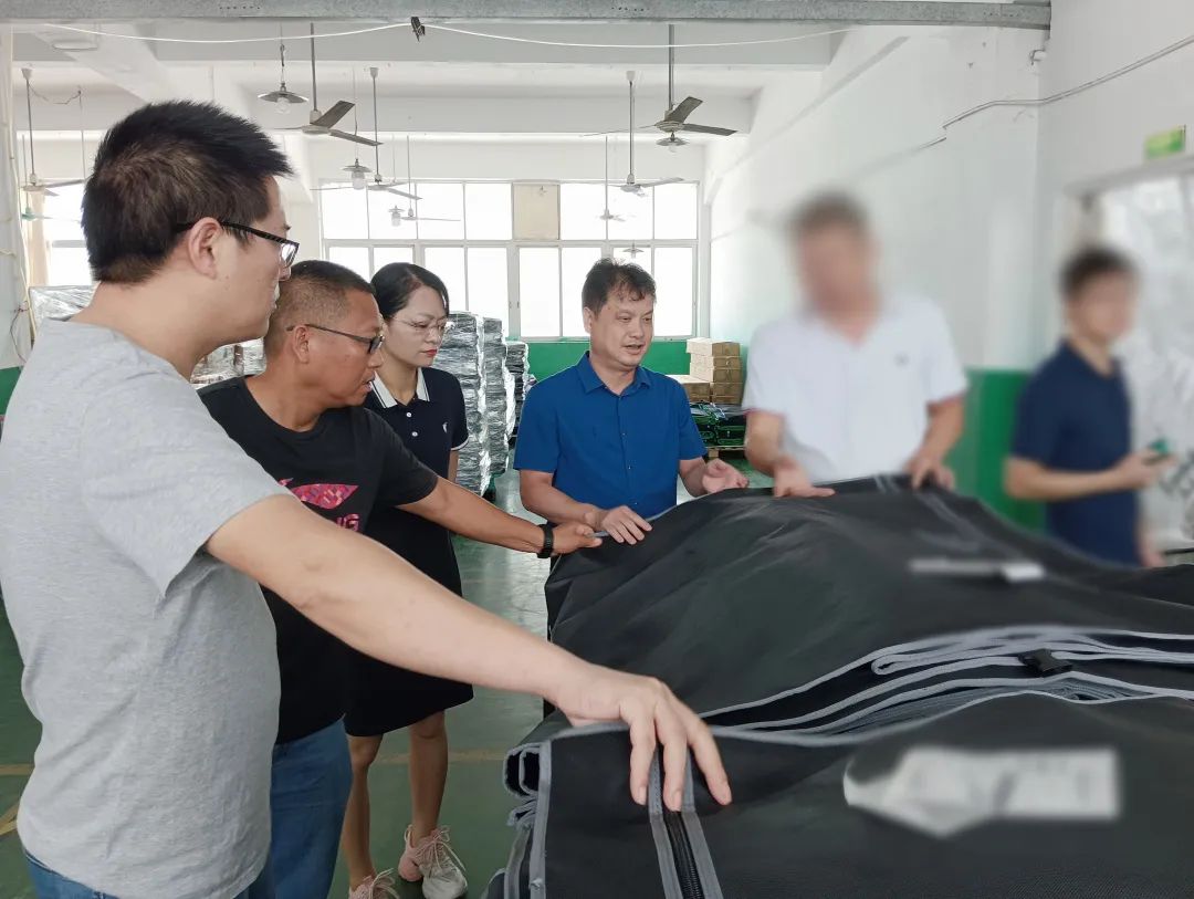 一家政府同日對接兩個項目！廣西某地方政府先后對接環(huán)保塑料產(chǎn)品生產(chǎn)投資選址項目和十強品牌建筑材料擴建項目